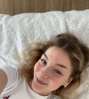 Blonde kelly
